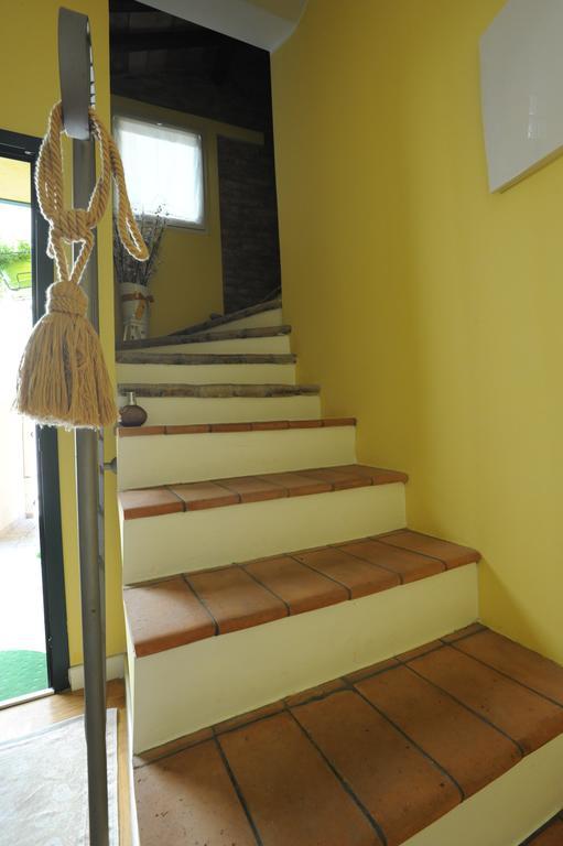 B&B Aurora Domus D'A-Mare Pesaro Exteriör bild
