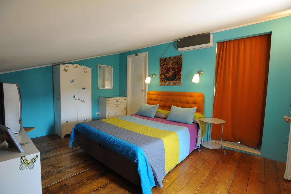 B&B Aurora Domus D'A-Mare Pesaro Exteriör bild