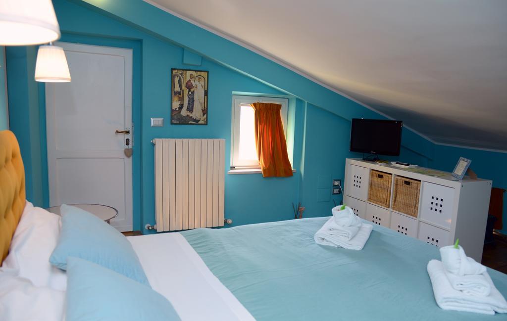 B&B Aurora Domus D'A-Mare Pesaro Exteriör bild